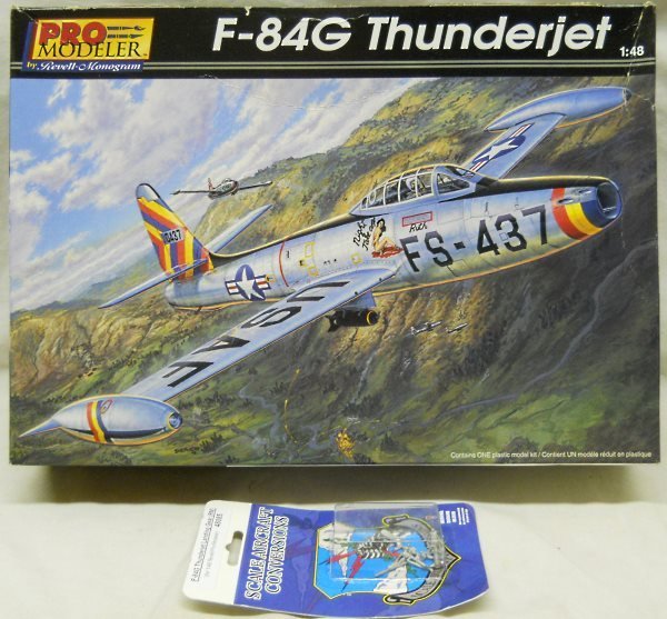 Monogram 1/48 F-84G Thunderjet Pro Modeler Issue With SAC Metal Landing Gear, 85-5951 plastic model kit